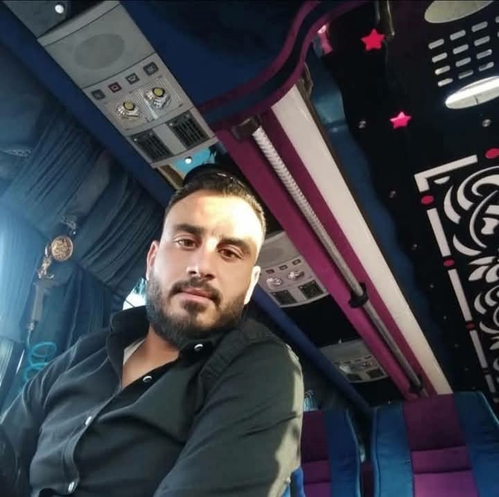 b63b54e7-2477-438b-9a7d-dff0382cb762