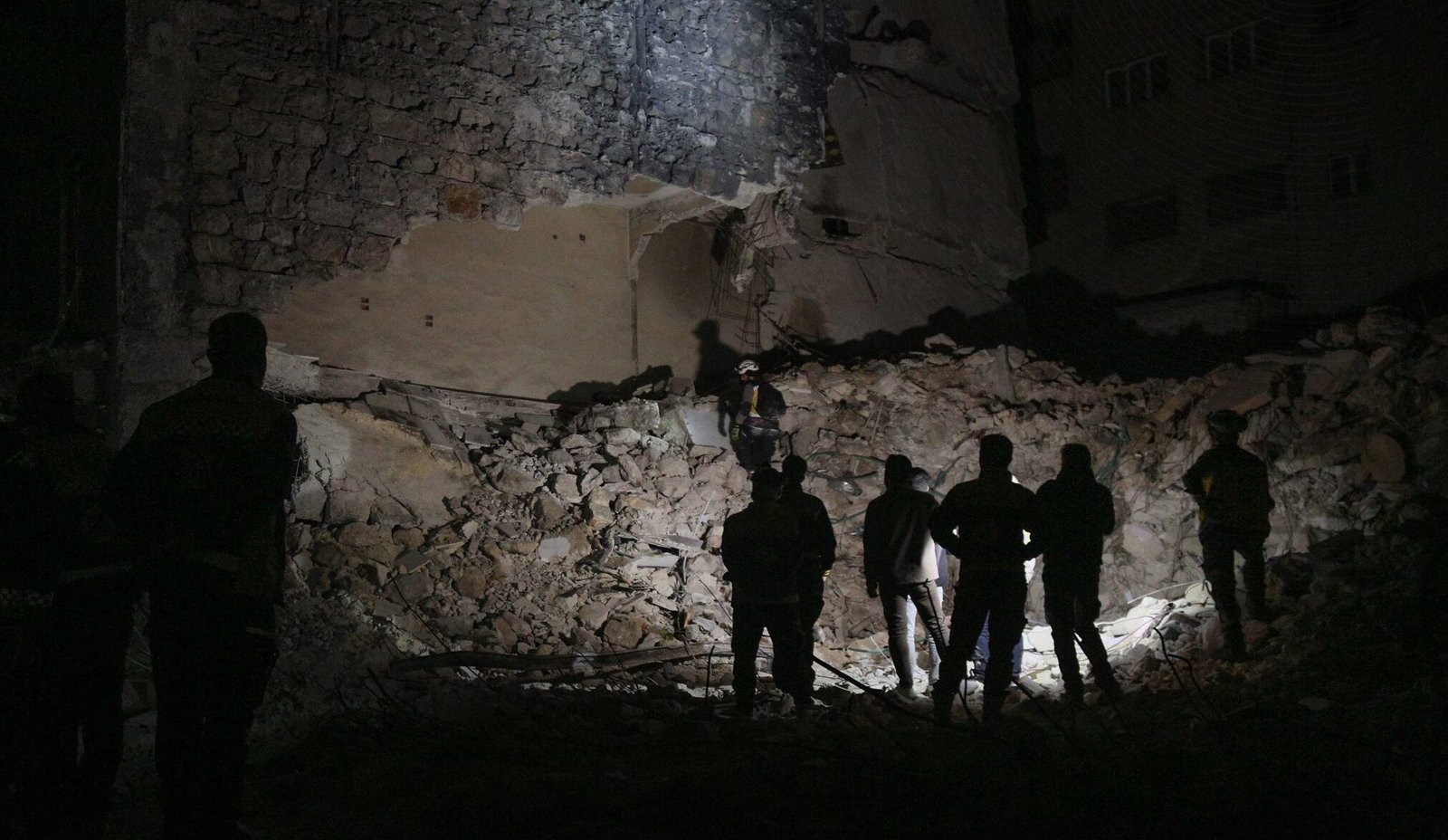 انهيار مبنى في حلب